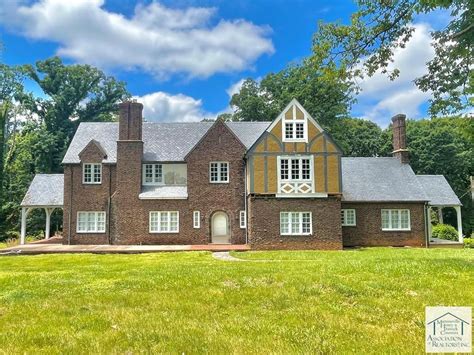 712 mulberry rd|712 Mulberry Rd (Video 2017) .